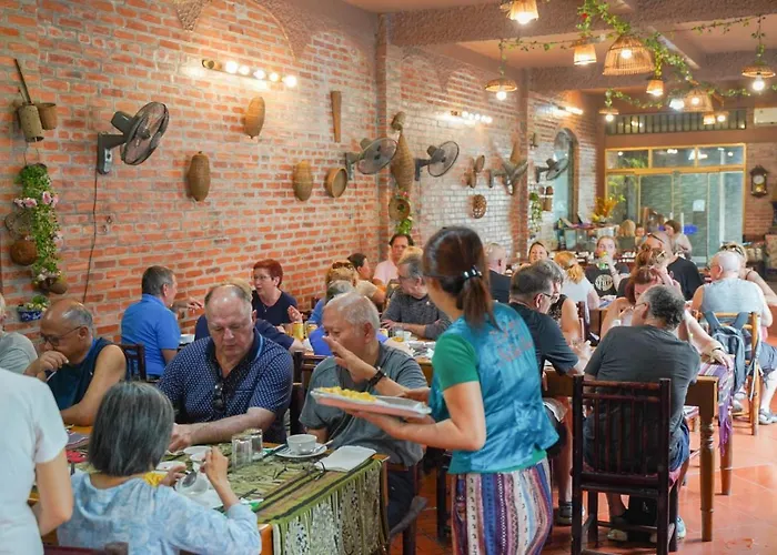 Camellia Eco Home &Tra My Restaurant